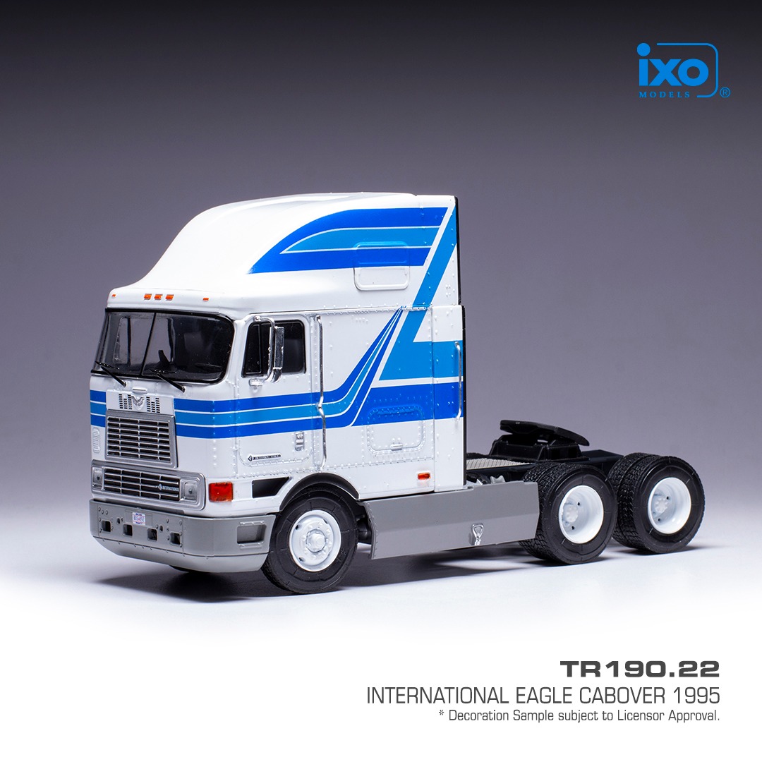 International Eagle Cabover, white/blue, 1995