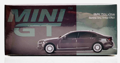 BMW 750Li xDrive Bernina Grey Amber Effect 1:64
