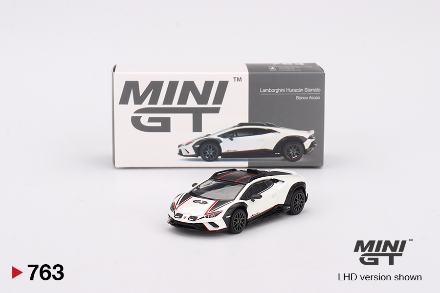 Lamborghini Huracán Sterrato Bianco Asopo 1:64 