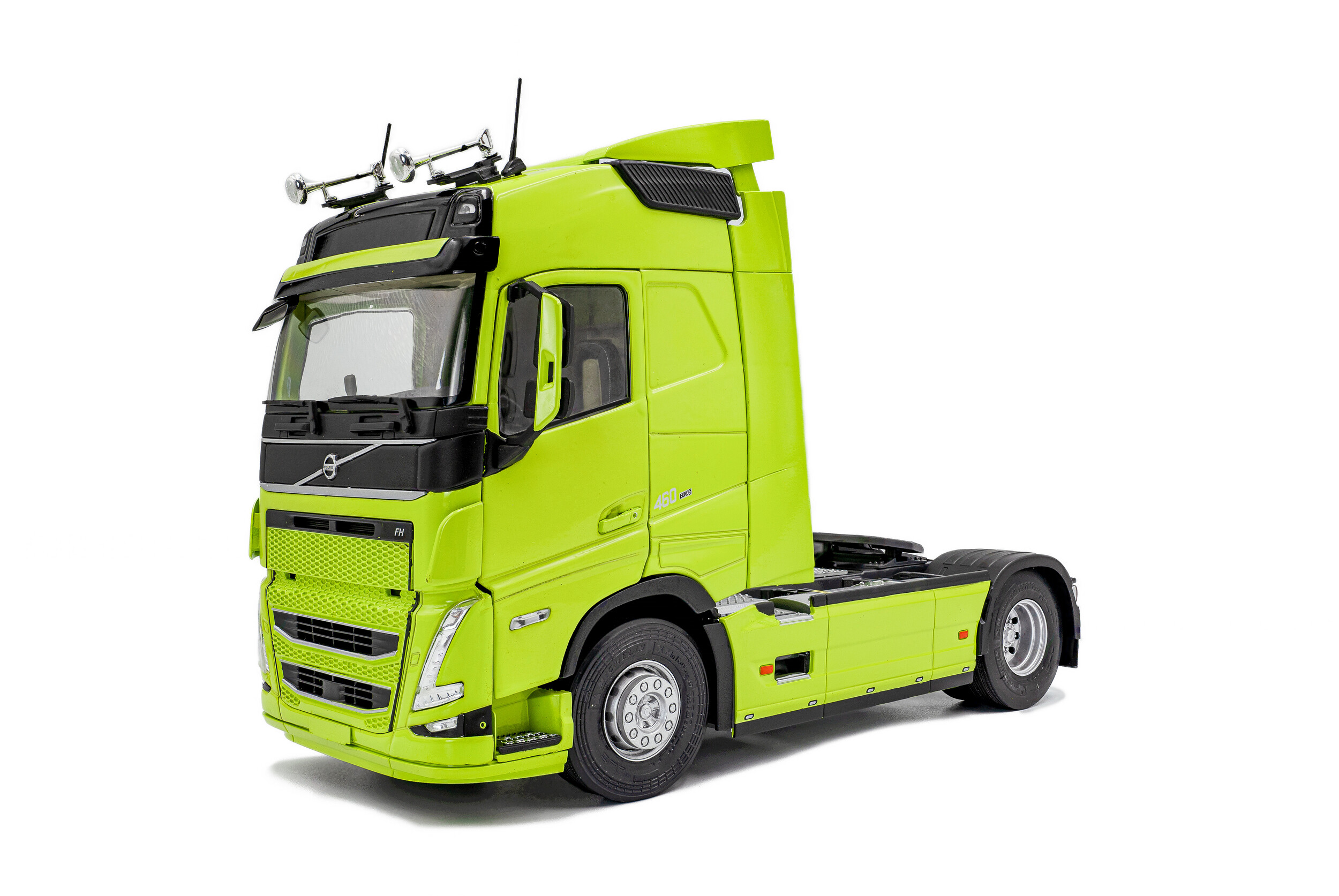 Volvo Trucks FH Globetrotter XL – NEON GREEN – 2023 1:24 